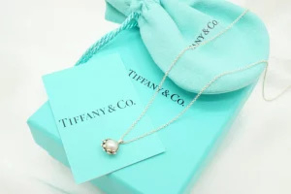 Tiffany Co Olive Leaf Pendant Paloma Picasso Necklace Fine TCo Yellow Gold